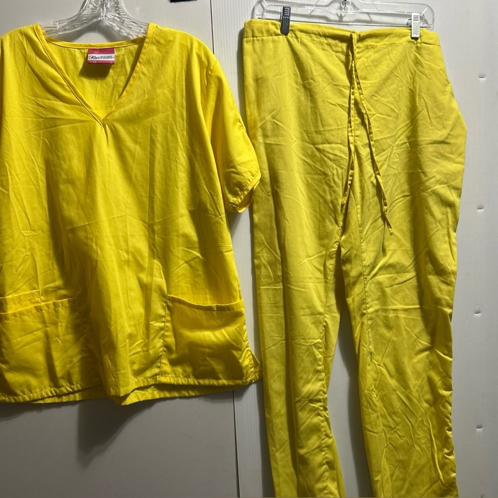 Fashion Scrubs Set Large Yellow